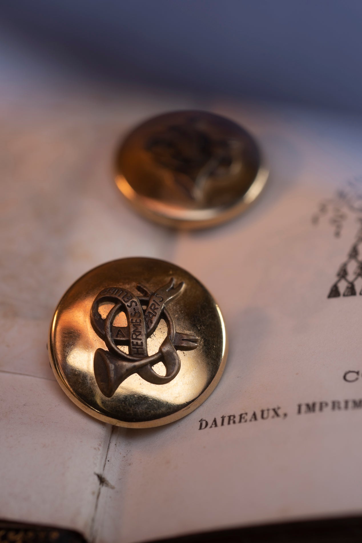 HERMES Paris : Paire de Clip d’oreilles Cor de Chasse