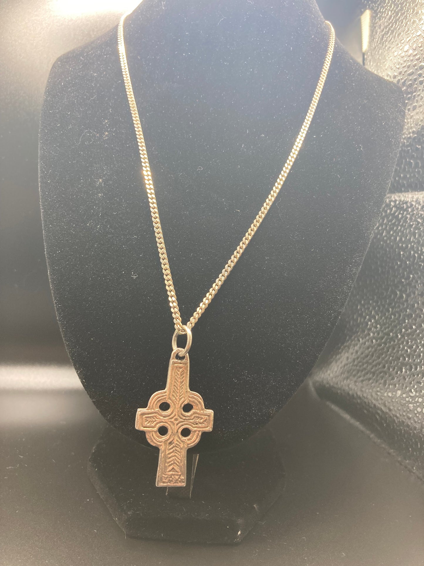 Pendentif "Croix celtique" en argent.